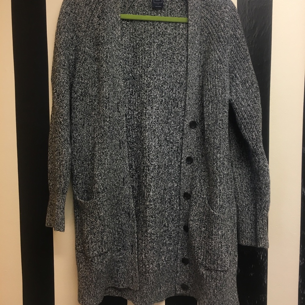 Old Navy sweater